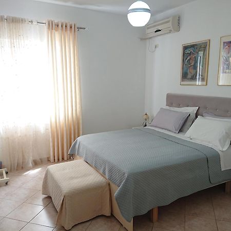 Villa Kostian Sarandë Exterior foto