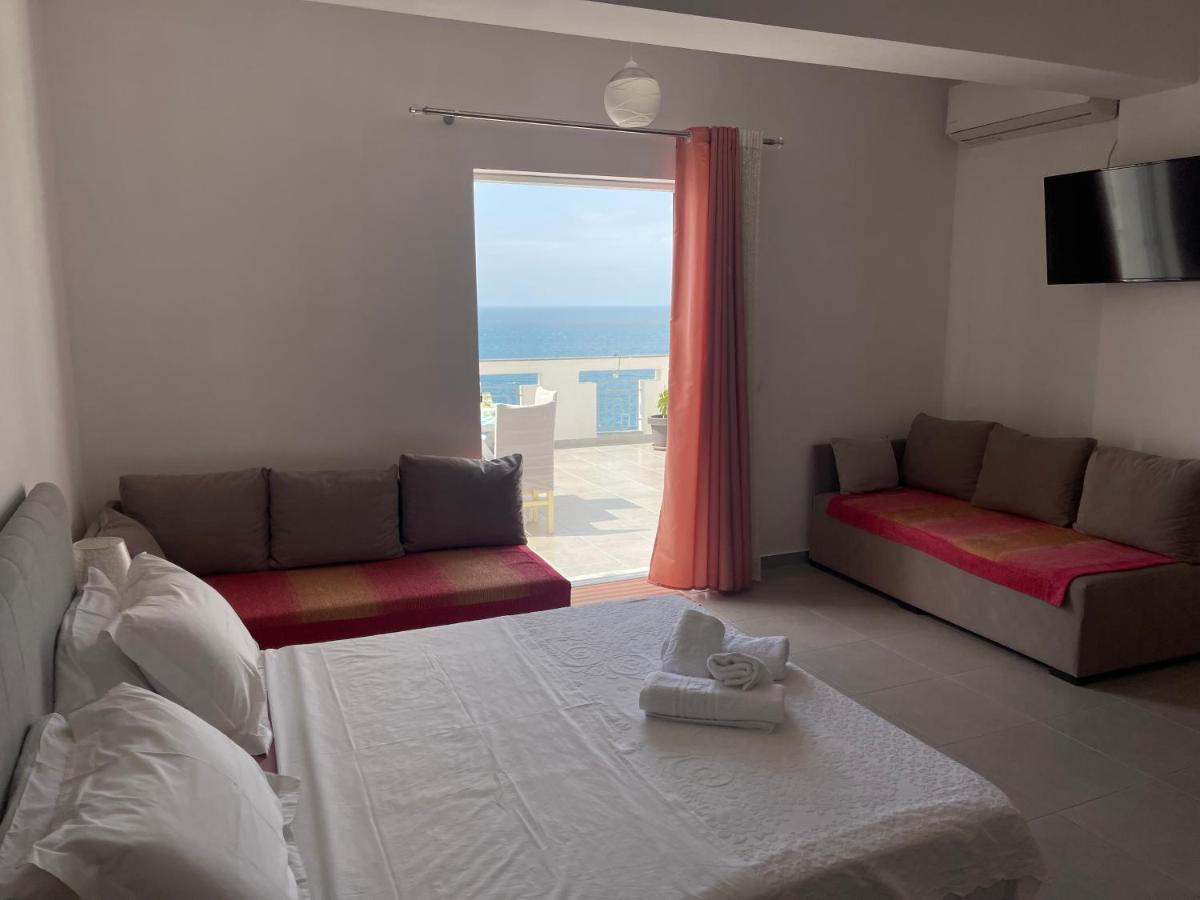 Villa Kostian Sarandë Exterior foto