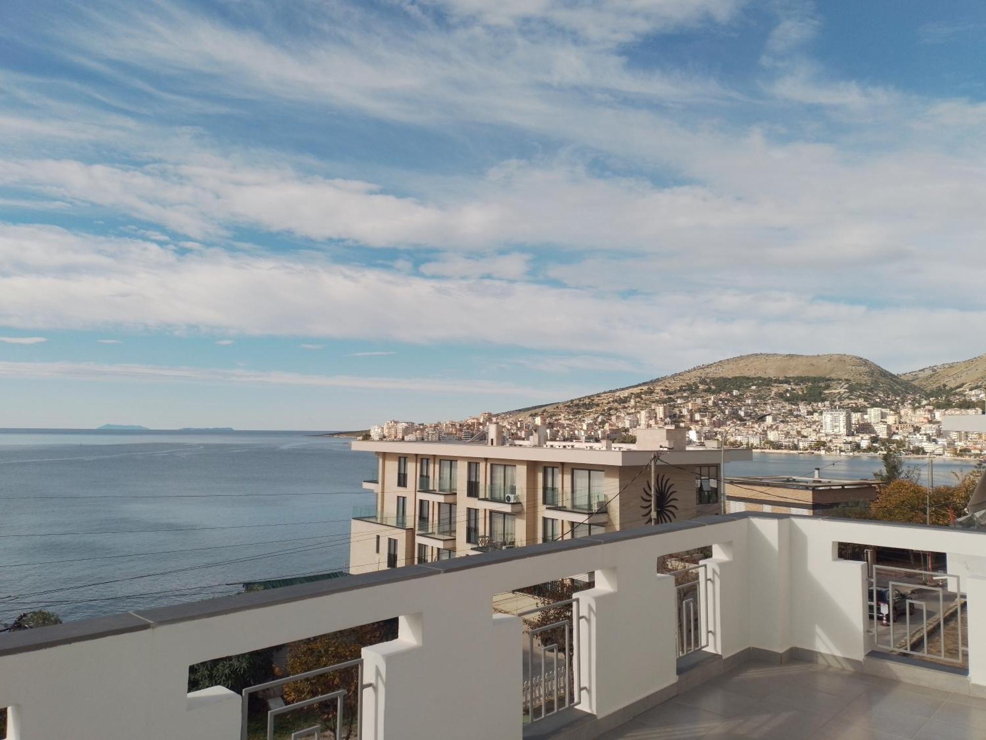 Villa Kostian Sarandë Exterior foto